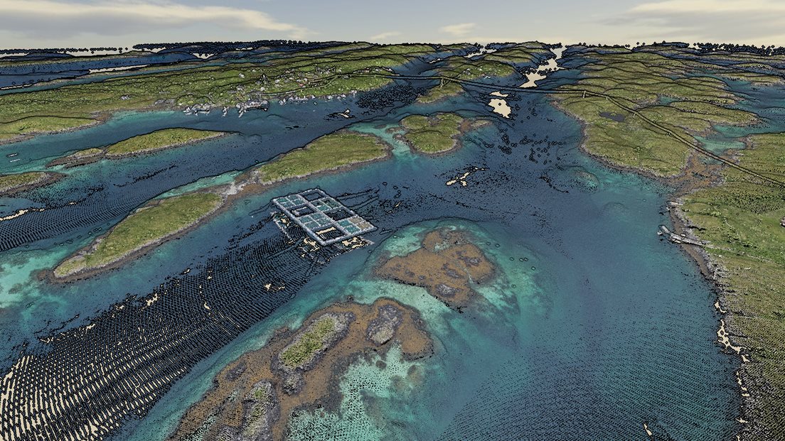 Punktsky av Helligvær med infrastruktur som oppdrettsanlegg med fortøyning, luftspenn og bygninger i bakgrunnen. Kilde: Kartverket